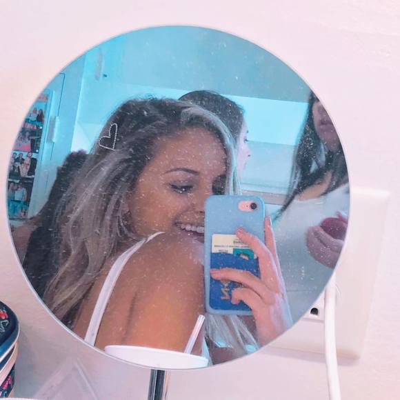 Meet your Posher, Alaina - Picture 1 of 1